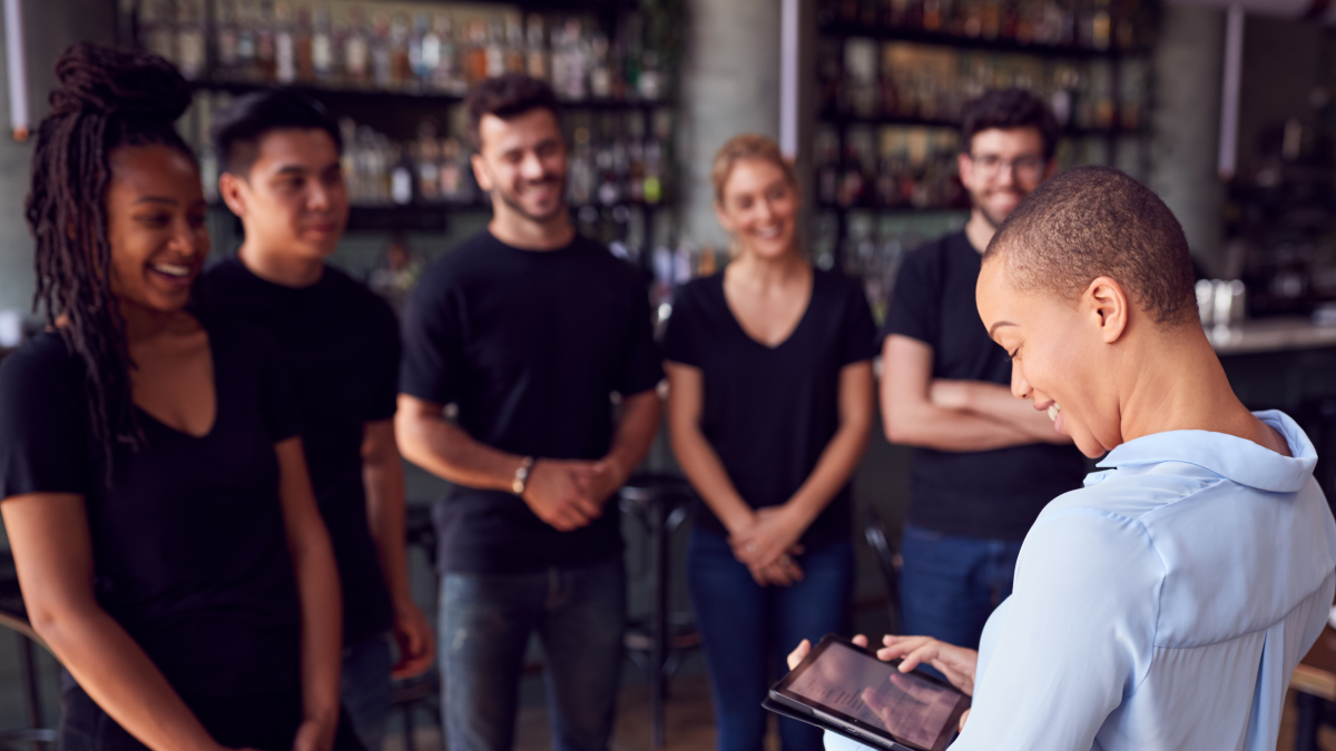 Ideen zur Wertschätzung von Restaurantpersonal: 12 Wege, Ihr Team zu würdigen